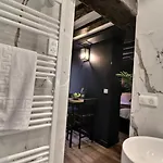 L'empire Bleu - Sejour A Deux Au Centre De - Elegant Avec Cuisine Equipee Et Atmosphere Cocooning Troyes