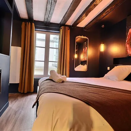 Apartmán L'empire Bleu - Sejour A Deux Au Centre De - Elegant Avec Cuisine Equipee Et Atmosphere Cocooning Troyes
