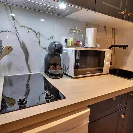Apartmán L'empire Bleu - Sejour A Deux Au Centre De - Elegant Avec Cuisine Equipee Et Atmosphere Cocooning