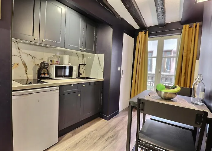 L'empire Bleu - Sejour A Deux Au Centre De - Elegant Avec Cuisine Equipee Et Atmosphere Cocooning Apartment *