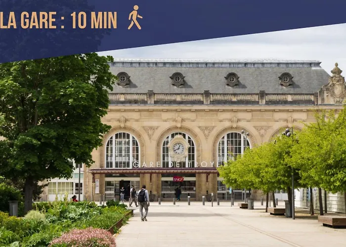 Apartment L'empire Bleu - Sejour A Deux Au Centre De - Elegant Avec Cuisine Equipee Et Atmosphere Cocooning *