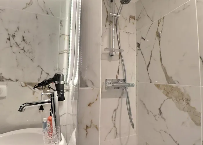 L'empire Bleu - Sejour A Deux Au Centre De - Elegant Avec Cuisine Equipee Et Atmosphere Cocooning Apartment *