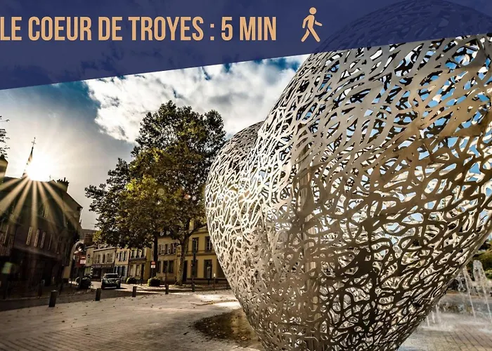 L'empire Bleu - Sejour A Deux Au Centre De - Elegant Avec Cuisine Equipee Et Atmosphere Cocooning